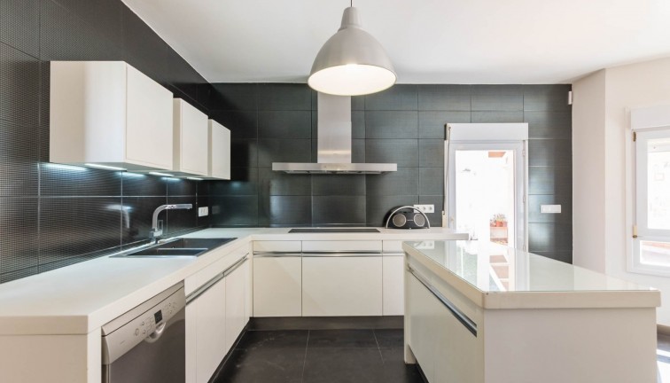 Resale - Chalet - MOLINA DEL SEGURA