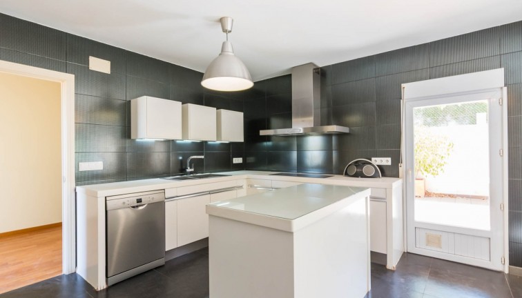 Resale - Chalet - MOLINA DEL SEGURA