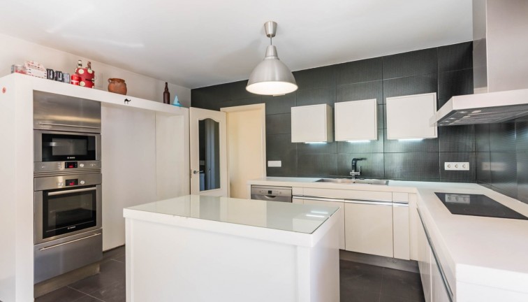 Resale - Chalet - MOLINA DEL SEGURA