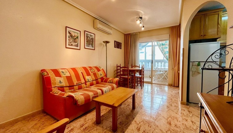 Jälleenmyynti - Asunto - Torrevieja