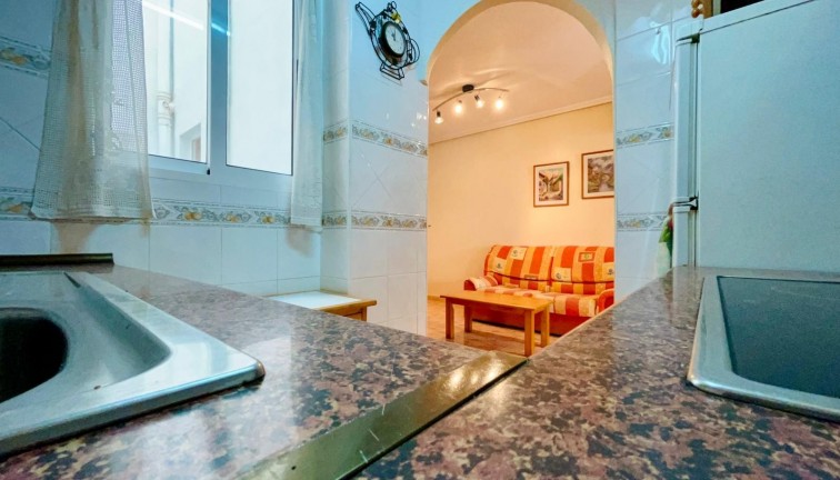 Jälleenmyynti - Asunto - Torrevieja