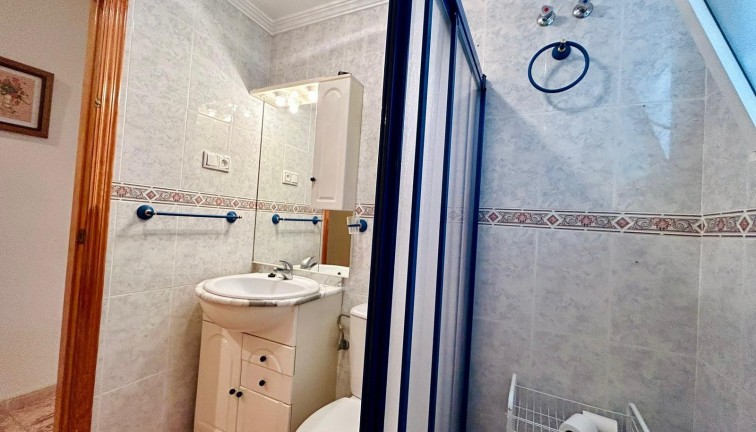 Jälleenmyynti - Asunto - Torrevieja