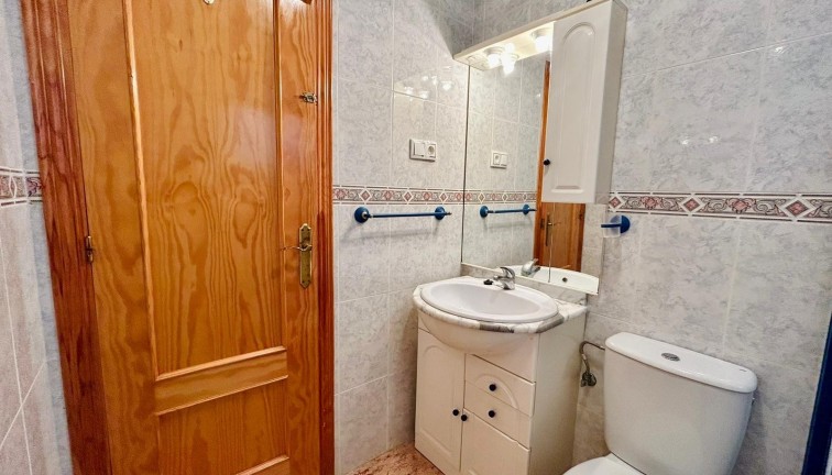 Jälleenmyynti - Asunto - Torrevieja