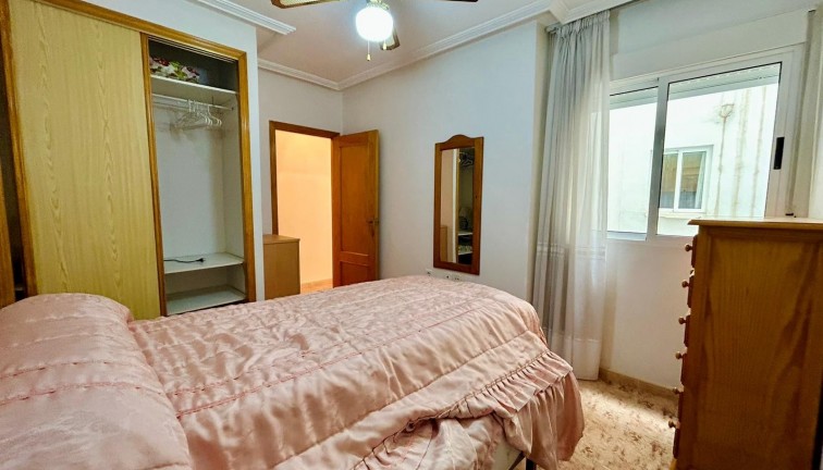 Jälleenmyynti - Asunto - Torrevieja