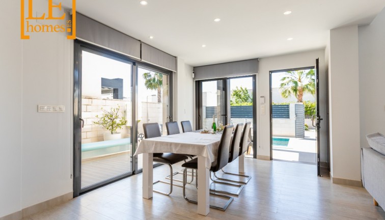 Resale - Chalet - Ciudad quesada - Rojales