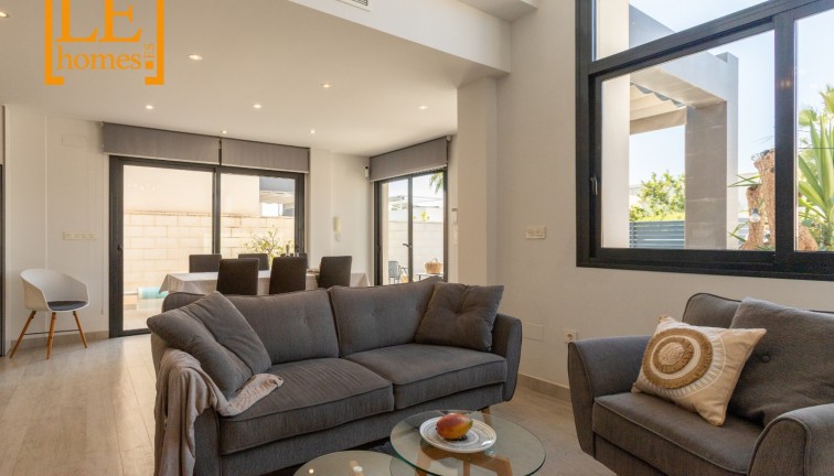 Resale - Chalet - Ciudad quesada - Rojales