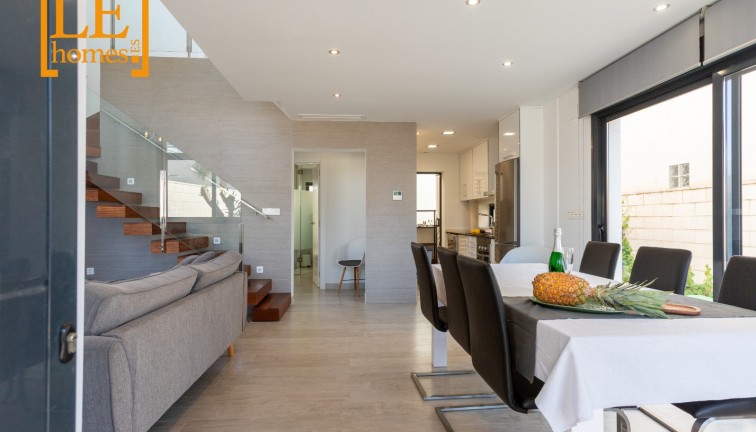 Resale - Chalet - Ciudad quesada - Rojales