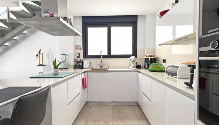 Resale - Chalet - Orihuela Costa - Villamartín