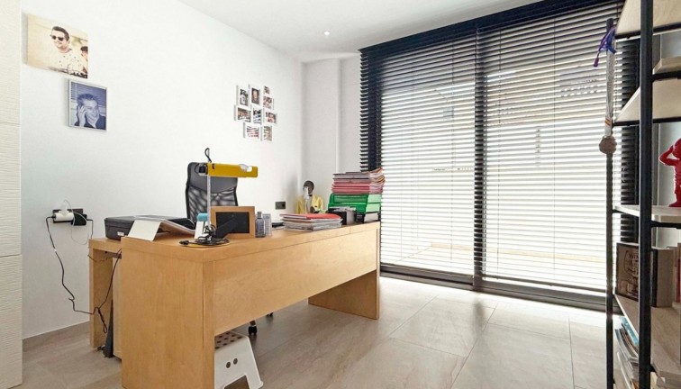 Resale - Chalet - Orihuela Costa - Villamartín