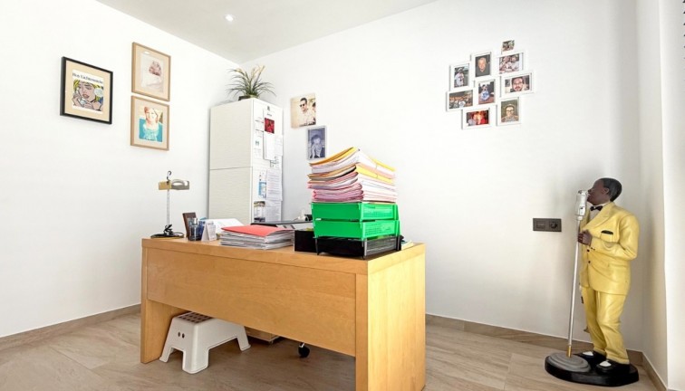 Resale - Chalet - Orihuela Costa - Villamartín