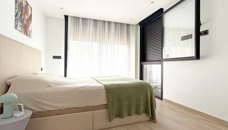 Resale - Chalet - Orihuela Costa - Villamartín