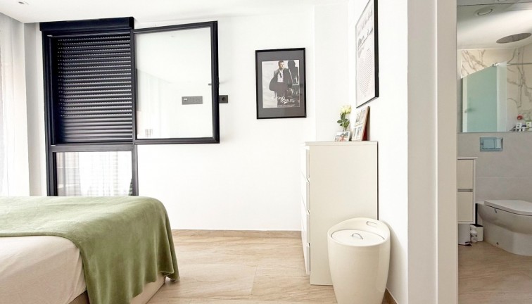 Resale - Chalet - Orihuela Costa - Villamartín