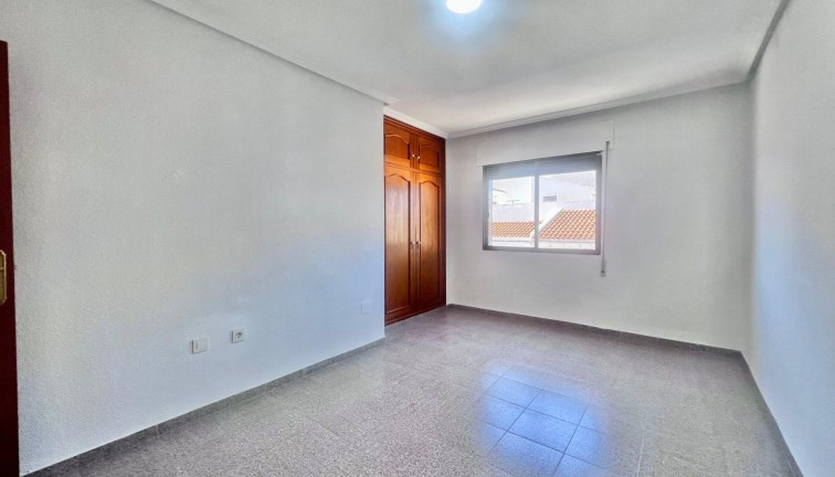 Resale - Duplex apartment - Pilar de la Horadada - Zona Pueblo