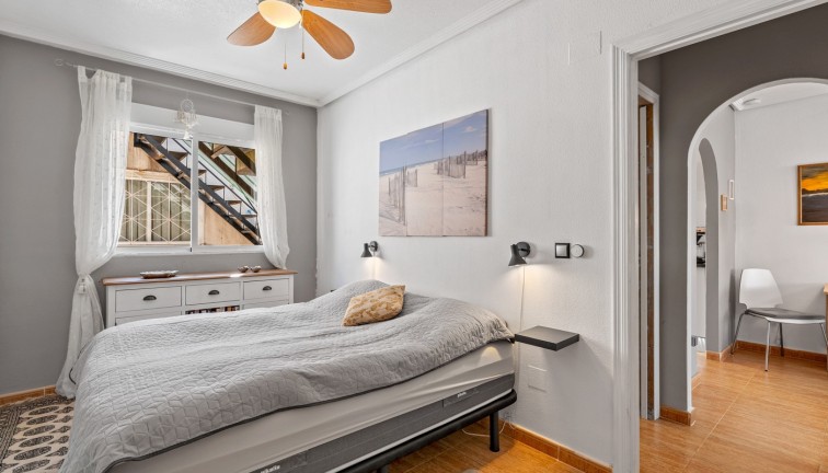 Resale - Bungalow - Orihuela Costa - Playa Flamenca