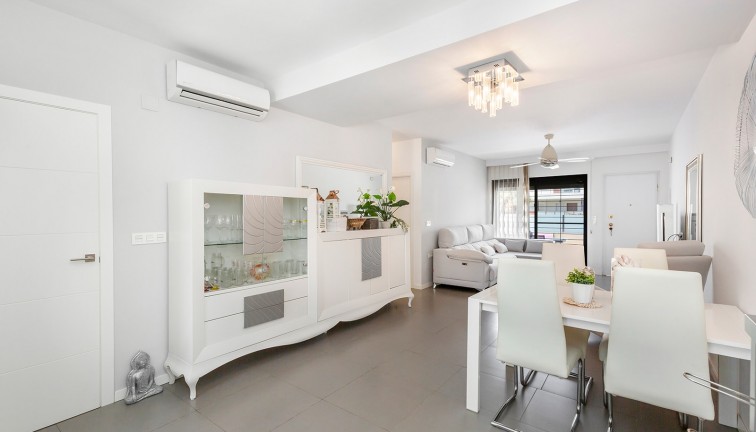 Jälleenmyynti - Asunto - Pilar de la Horadada - TORRE DE LA HORADADA