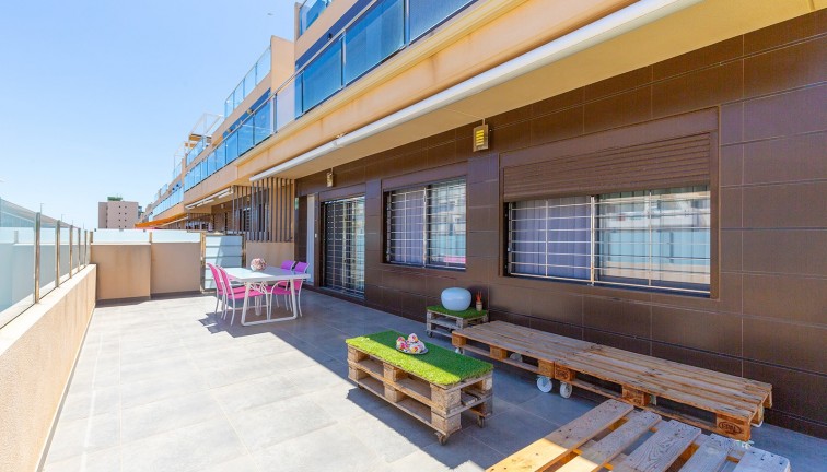 Jälleenmyynti - Asunto - Pilar de la Horadada - TORRE DE LA HORADADA