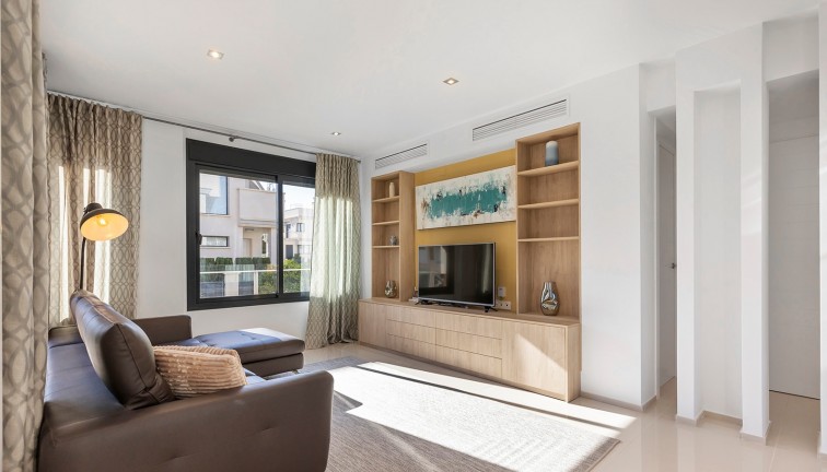 Resale - Chalet - Orihuela Costa - La Zenia