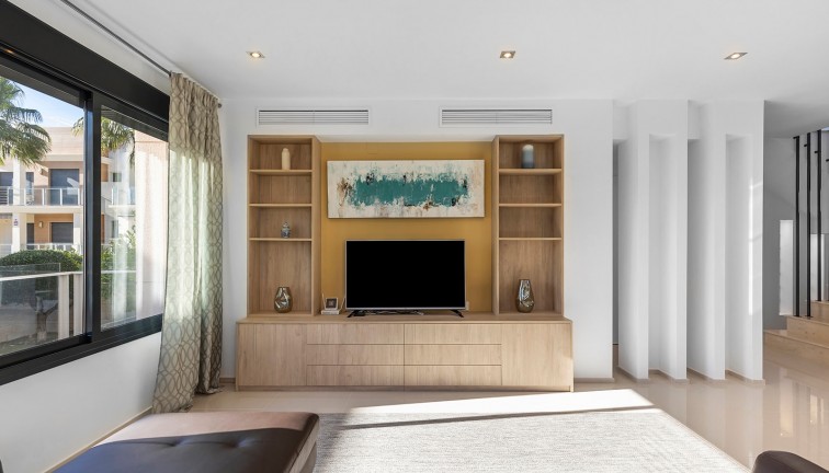 Resale - Chalet - Orihuela Costa - La Zenia