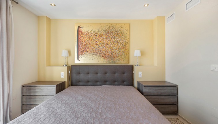 Resale - Chalet - Orihuela Costa - La Zenia