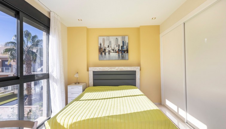 Resale - Chalet - Orihuela Costa - La Zenia