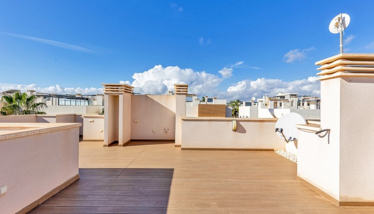 Resale - Chalet - Orihuela Costa - La Zenia