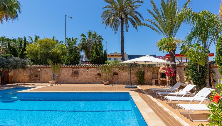 Resale - Chalet - Orihuela Costa - Punta Prima