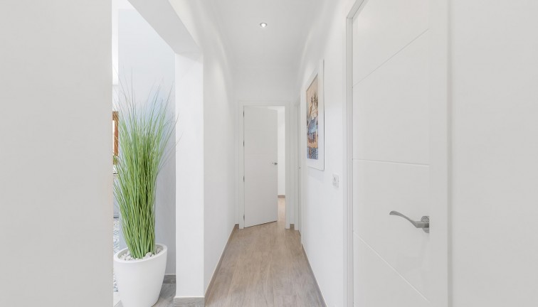 Resale - Chalet - Orihuela Costa - Punta Prima