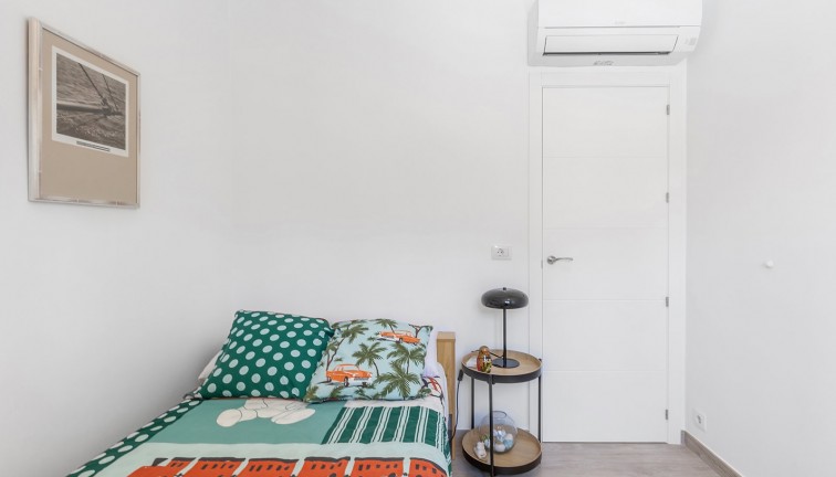 Resale - Chalet - Orihuela Costa - Punta Prima