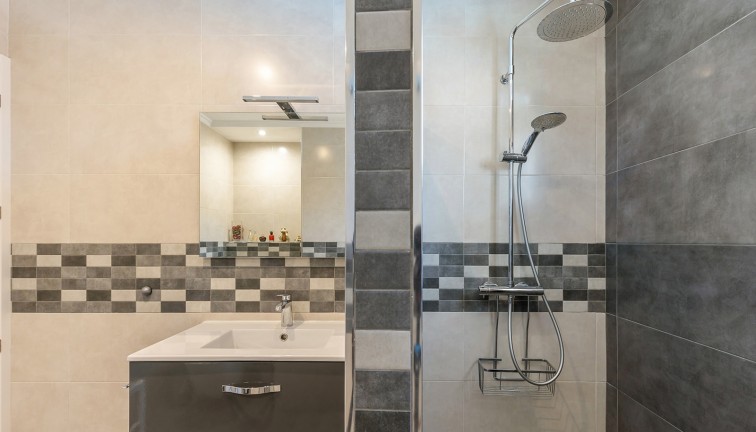 Resale - Chalet - Orihuela Costa - Punta Prima