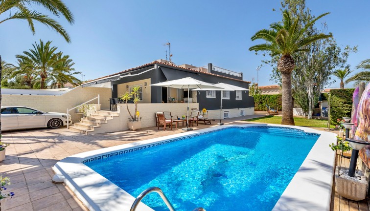 Resale - Chalet - Torrevieja - Rocio del Mar