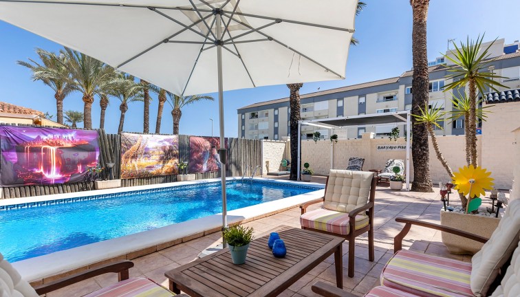 Resale - Chalet - Torrevieja - Rocio del Mar