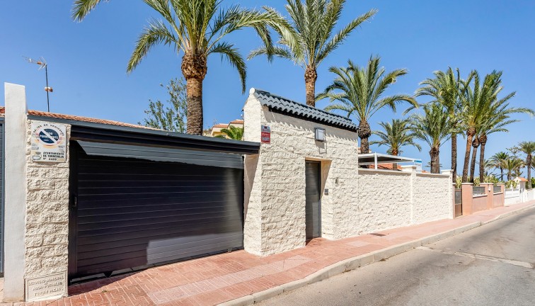 Resale - Chalet - Torrevieja - Rocio del Mar