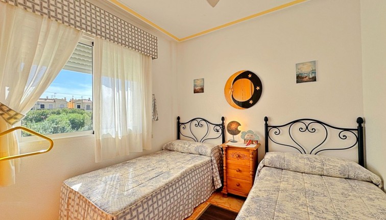 Återförsäljning - Lägenhet - Orihuela Costa - La Zenia