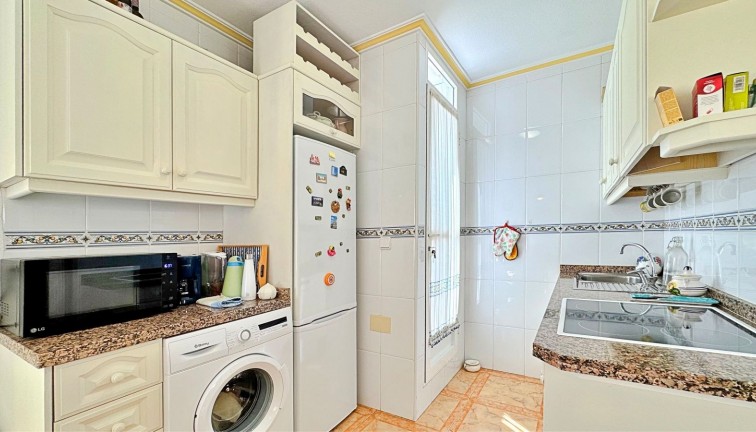 Återförsäljning - Lägenhet - Orihuela Costa - La Zenia