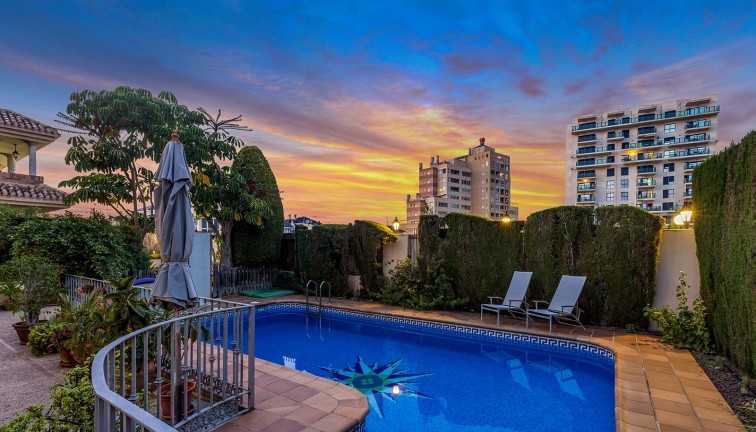 Jälleenmyynti - Erillistalo - Torrevieja - La veleta