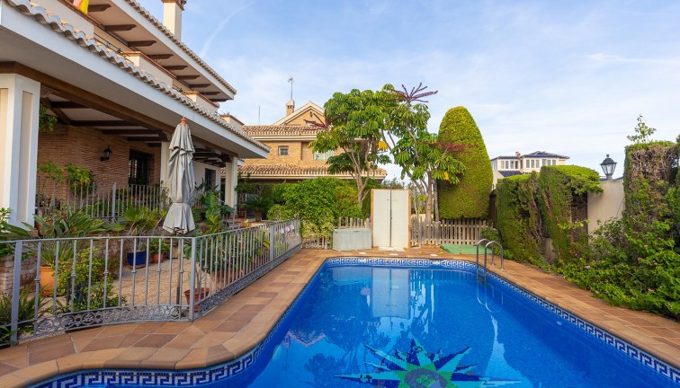 Jälleenmyynti - Erillistalo - Torrevieja - La veleta