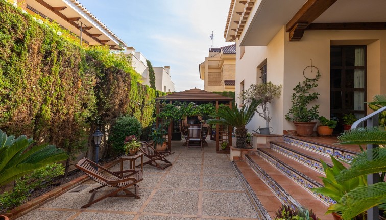 Jälleenmyynti - Erillistalo - Torrevieja - La veleta