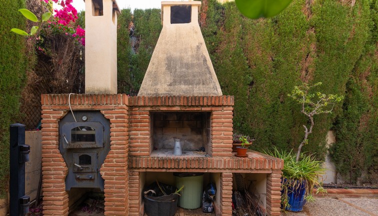 Jälleenmyynti - Erillistalo - Torrevieja - La veleta