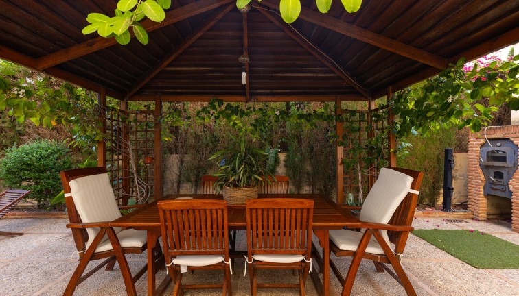 Jälleenmyynti - Erillistalo - Torrevieja - La veleta