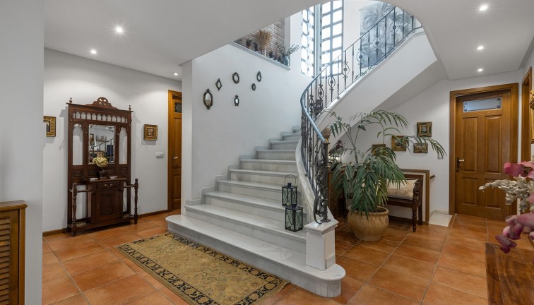 Jälleenmyynti - Erillistalo - Torrevieja - La veleta