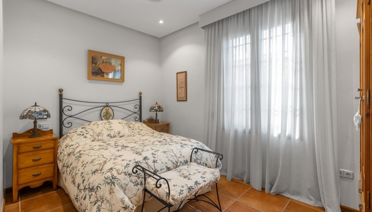 Jälleenmyynti - Erillistalo - Torrevieja - La veleta