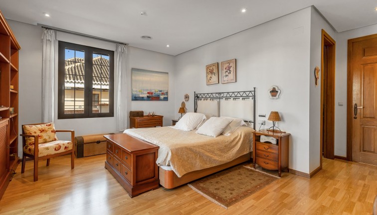 Jälleenmyynti - Erillistalo - Torrevieja - La veleta