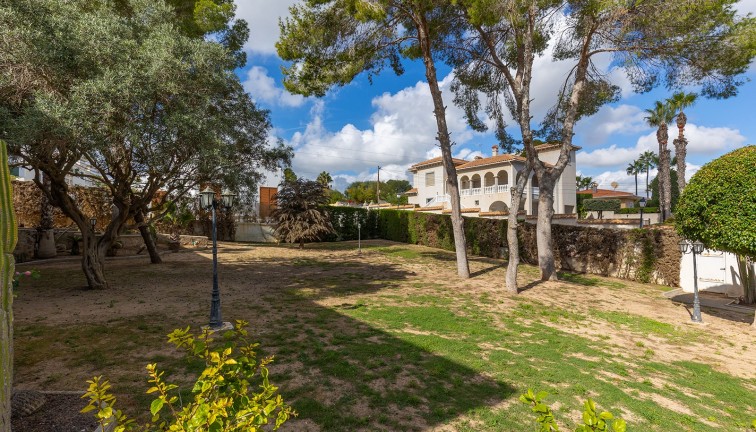 Resale - Chalet - Orihuela Costa - Villamartín