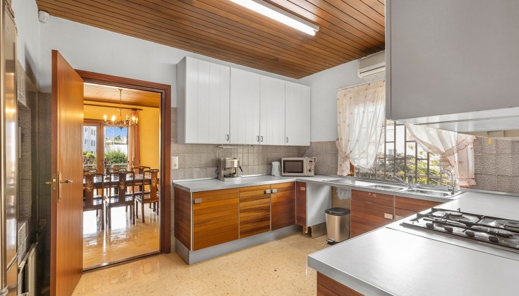 Resale - Chalet - Orihuela Costa - Villamartín