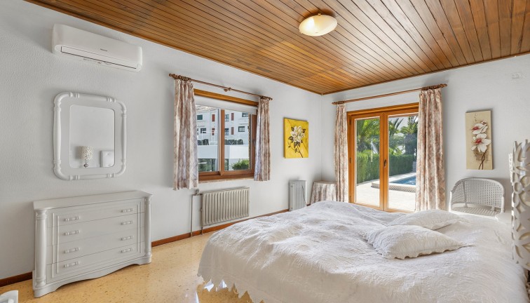 Resale - Chalet - Orihuela Costa - Villamartín