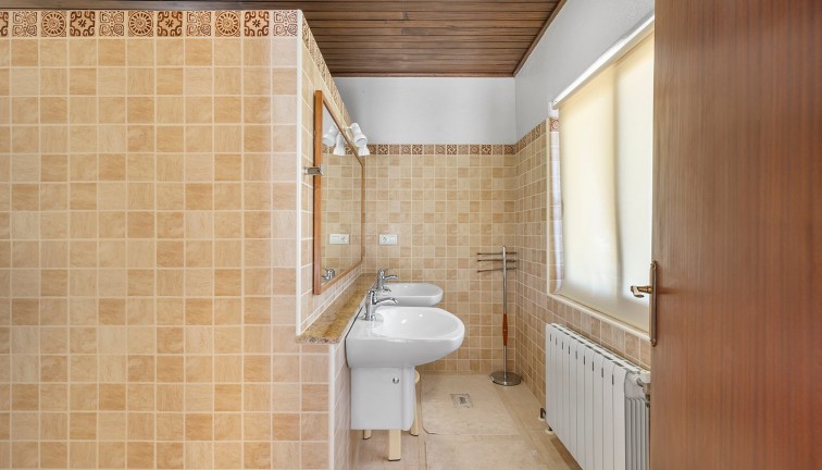 Resale - Chalet - Orihuela Costa - Villamartín