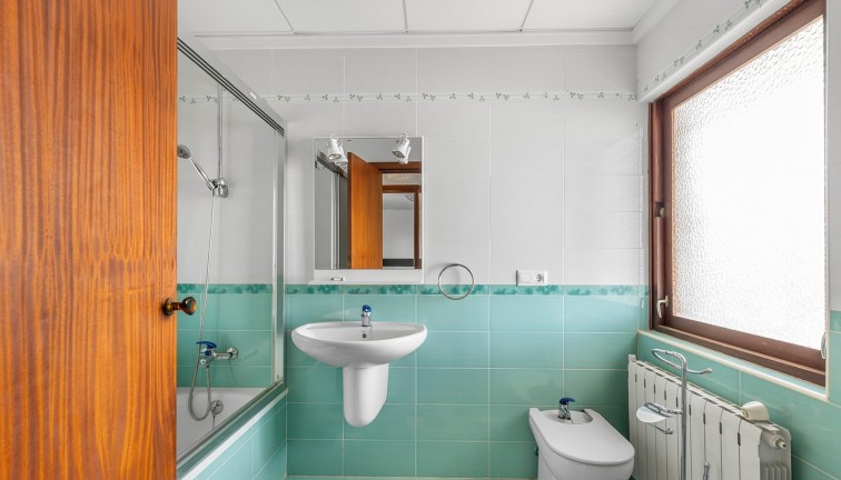 Resale - Chalet - Orihuela Costa - Villamartín