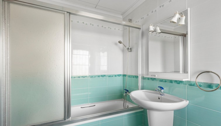 Resale - Chalet - Orihuela Costa - Villamartín