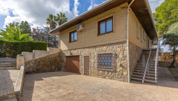 Resale - Chalet - Orihuela Costa - Villamartín