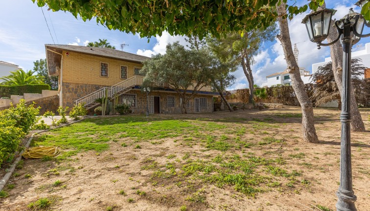 Resale - Chalet - Orihuela Costa - Villamartín